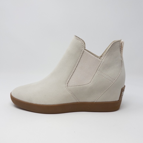 Sorel Out N About Slip On Cream Suede Wedge Boots Size 10.5 Booties - Picture 1 of 6